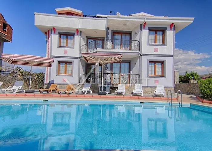 For 14 With Private Pool In Calis,