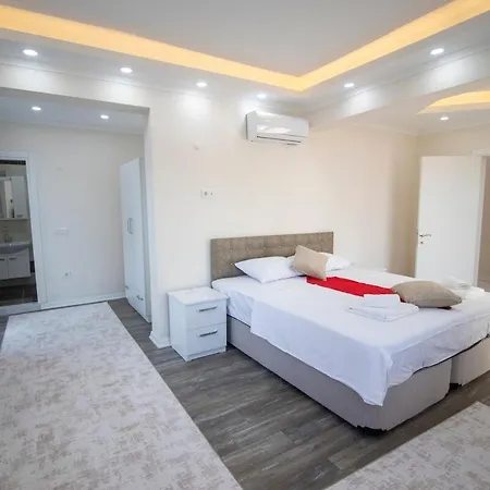 For 14 With Private Pool In Calis,