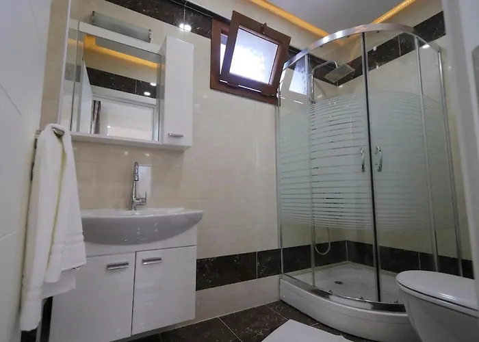 For 14 With Private Pool In Calis,