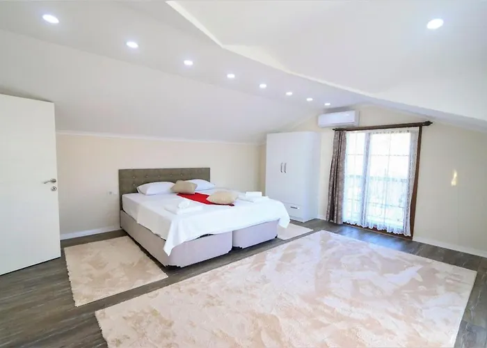 Villa For 14 With Private Pool In Calis, Fethiye